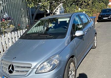 Mercedes-Benz B 180 Autotronic -