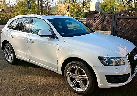 Audi Q5 3.0 TDI DPF S tronic quattro -