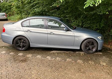 BMW 318i -