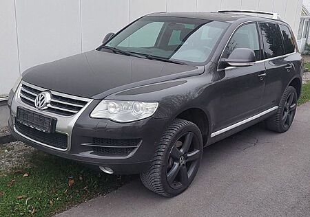 VW Touareg Volkswagen V6 TDI CAM PDC V&H NAVI LEDER AHK TÜV