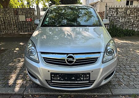 Opel Zafira 1.8 Family Plus