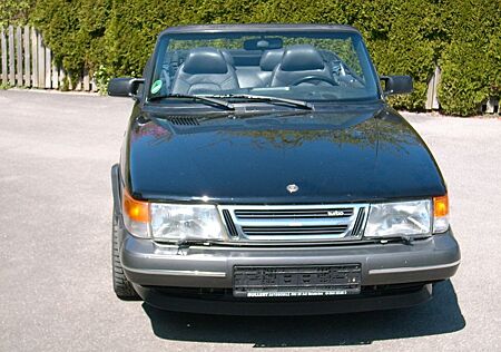 Saab 900 Turbo-Aero Cabrio mit roter APC-Box