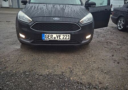 Ford Focus 1,0 EcoBoost 74kW Ambiente Turnier Amb...