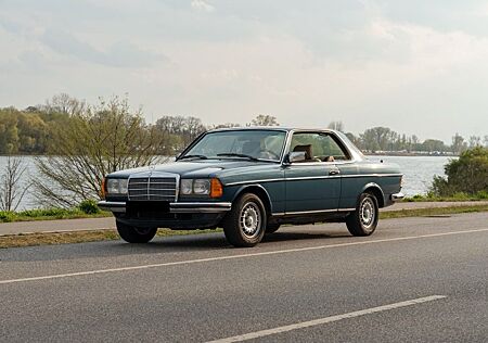 Mercedes-Benz CE 230 gebraucht kaufen Mercedes-Benz CE 230 , seltene 5 Gangschaltung.