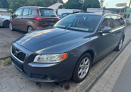 Volvo V70 Kombi Momentum Automatik