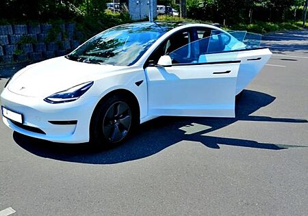 Tesla Model 3 Hinterradantrieb RWD RWD