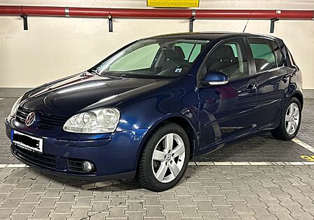 VW Golf Volkswagen 2.0 TDI UNITED 1.HAND~KLIMAA~SHZ~PDC~6GANG~