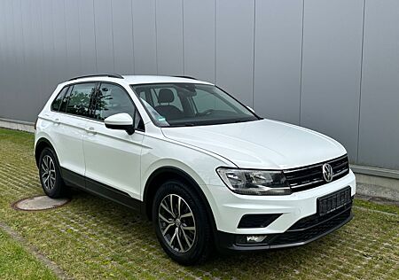 VW Tiguan Volkswagen 1.4 TSI Exclusive 8x Bereift SHZ PDC Uvm