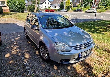 VW Golf Volkswagen 1.6 FSI Tour