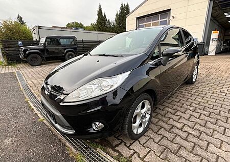 Ford Fiesta Titanium Zahnriemen & TÜV NEU