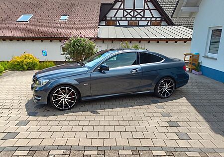 Mercedes-Benz C 250 CDI Sport Coupé Autom. Sport / AMG Plus