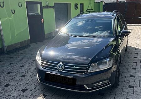 VW Passat Variant Volkswagen Passat B7 3C 2.0 TDI mit Vollausstattung ACC