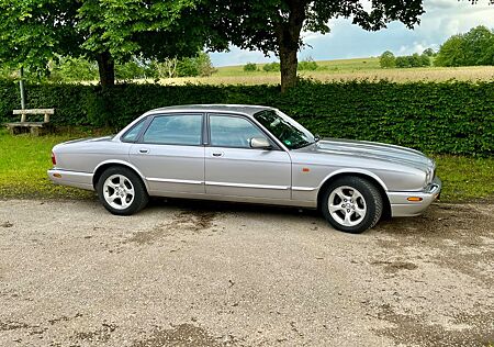 Jaguar XJ Executive 3.2 Executive