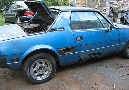 Fiat X 1/9 BERTONE als Teileträger !