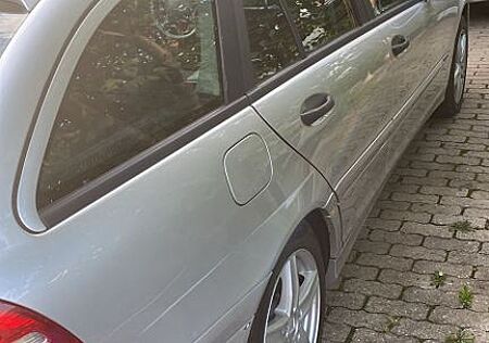 Mercedes-Benz 200 C200