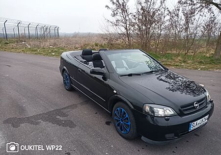 Opel Astra Cabrio 2.2 -