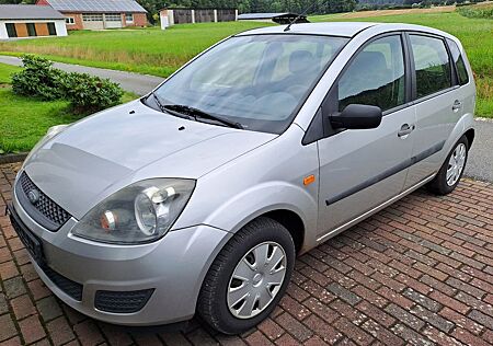Ford Fiesta 1,4 16V Ambiente Ambiente