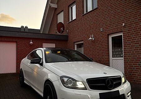 Mercedes-Benz C 250 BlueEFF. Coupé Edition 1 Autom. Edition 1