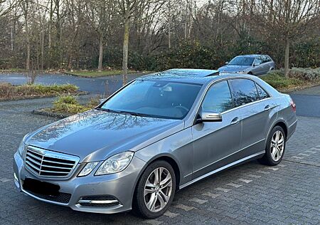 Mercedes-Benz E 250 CDI 4MATIC BlueEFF. AVANTG. Autom. AVA...