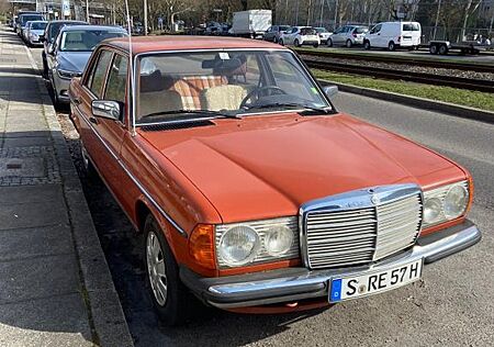 Mercedes-Benz 200