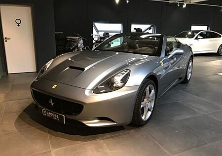Ferrari California 4.3 V8 4-Sitzer Dtsch. Grigio Titanio