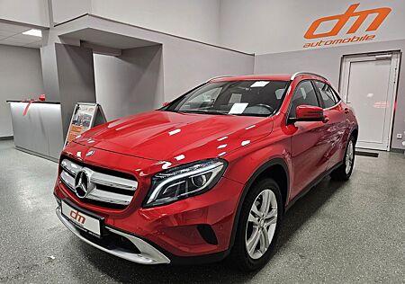 Mercedes-Benz GLA 200 PDC