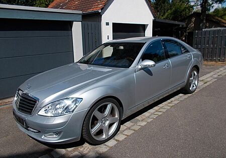 Mercedes-Benz S 500