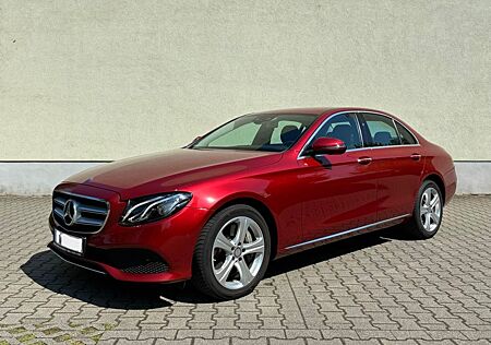 Mercedes-Benz E 400 4MATIC V6 Biturbo
