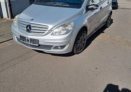 Mercedes-Benz B 200 - TOP