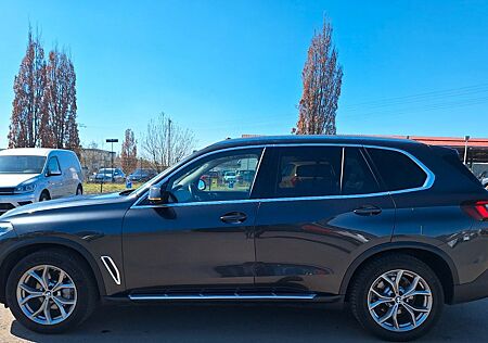 BMW X5 *25d*Xdrive*X-Line*Pano*360*ACC*Tot-W*HUD*4xSH