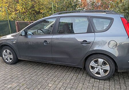 Hyundai i30 CW blue 1.4 Comfort Comfort