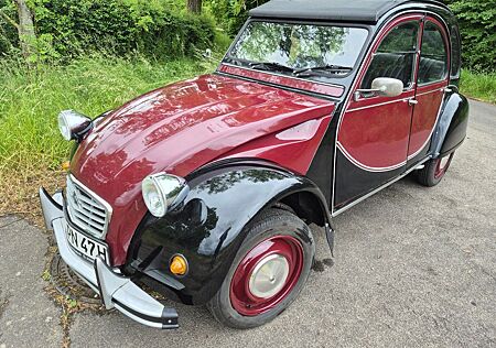 Citroën 2 CV mit H-Zulassung und neue Tüv