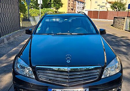 Mercedes-Benz C 180 CGI T BlueEFFICIENCY Autom. -