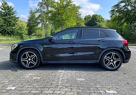 Mercedes-Benz GLA 200 AMG Line