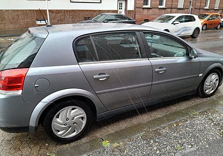 Opel Signum 2.2 DTI -