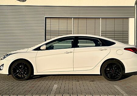 Hyundai i40 Reifen NEU/ Bremsen NEU/ Limousine/
