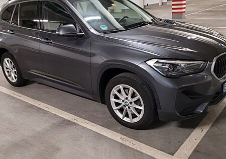 BMW X1 sDrive18i F1X - TÜV NEU 08/2027
