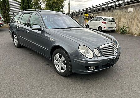 Mercedes-Benz E 230 E -Klasse T-Modell T