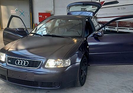 Audi S3 1.8T quattro - 320 PS
