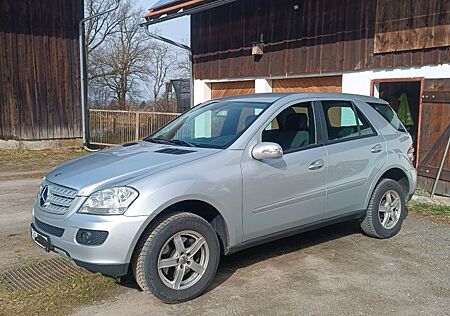 Mercedes-Benz 280 Ml