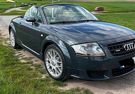 Audi TT Roadster 3.2 DSG quattro - wenig km