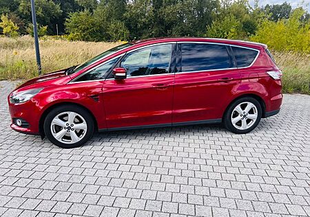 Ford S-Max 2,0TDCi Bi-Turbo 154kW Titanium PShift...