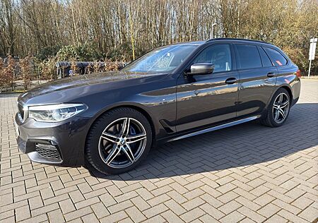 BMW 530d xDrive Touring A - xDrive M-Sport, Pano