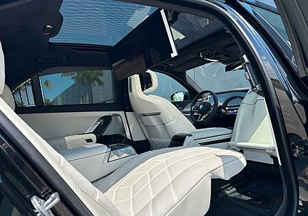 BMW 740 xDr M Sport*VOLL*TV*SKY*AUT.TÜR*G.LUSSO*EXEC