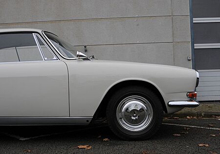 BMW 3200 CS Bertone /Stand 35 Jahre bei