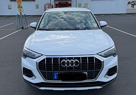 Audi Q3 35 TFSI S Tronic advanced + APPLE CarPlay