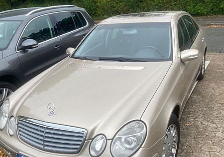 Mercedes-Benz 240