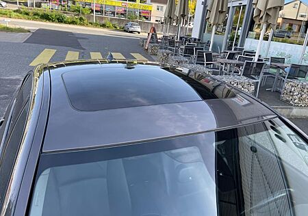 BMW 523i -
