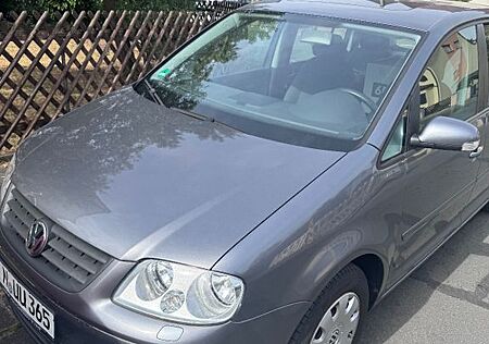 VW Touran Volkswagen 1.6 Basis