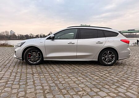Ford Focus 1,5 EcoBoost 110kW ST-Line X Tur. AHK, B&O